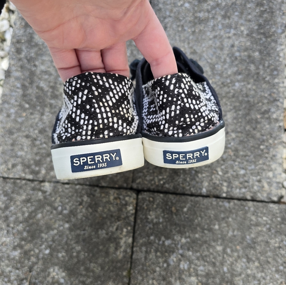 Sperry Shoes - Picture 5 of 9